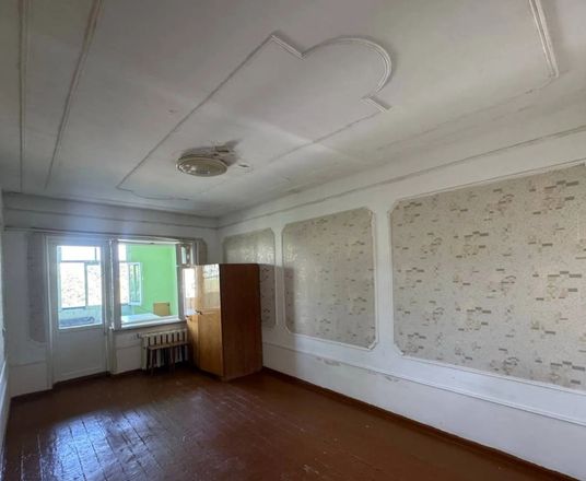 Сотувда 3 хонали квартира, 70 м²