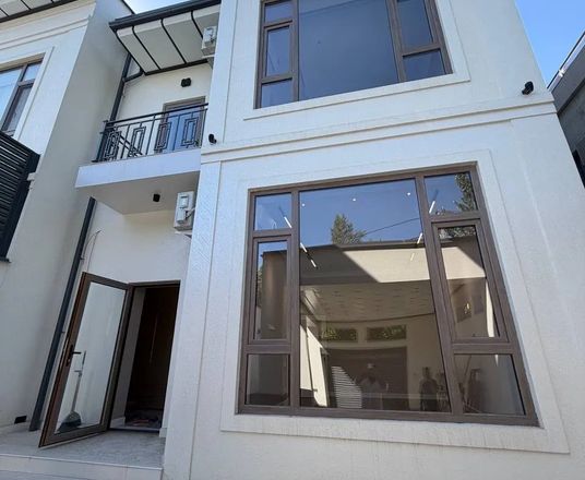 В продаже дом, 230 м², 3 этажа, 2 сот.