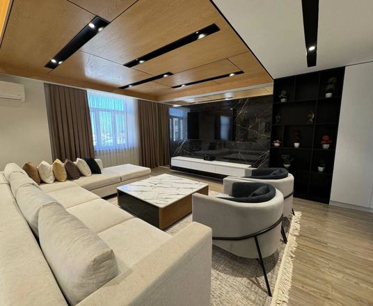 Сотувда 5 хонали квартира, 320 м²