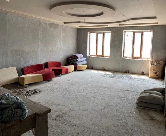 Сотувда 4 хонали квартира, 131 м²