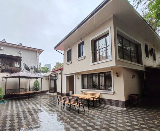 Сотувда уй, 500 м², 2 қаватли, 5 сот.