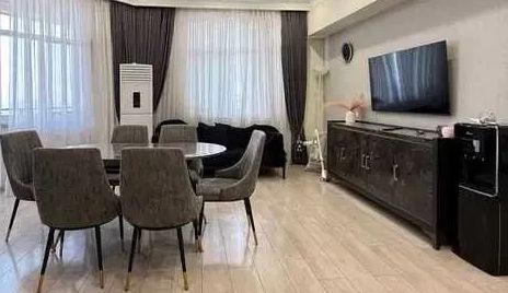 В продаже 5-комн. квартира, 160 м²