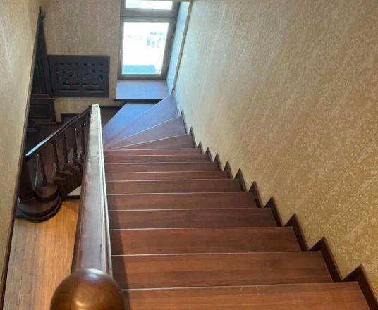 Сотувда 6+ хонали квартира, 340 м²