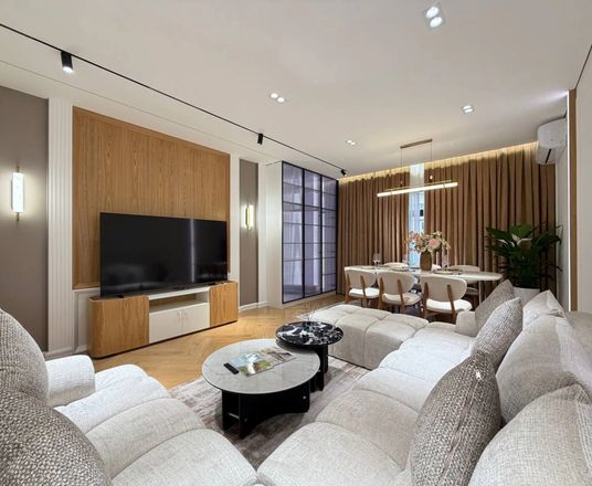 Сотувда 4 хонали квартира, 135 м²