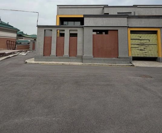 Сотувда уй, 3000 м², 3 қаватли, 3 сот.