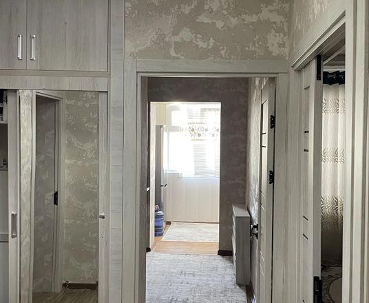 Сотувда 3 хонали квартира, 70 м²