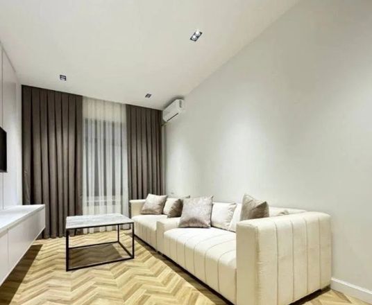 Сотувда 2 хонали квартира, 79 м²
