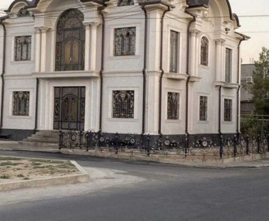 Сотувда уй, 650 м², 2 қаватли, 2,2 сот.