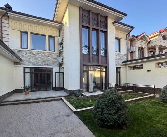 В продаже дом, 400 м², 2 этажа, 4 сот.