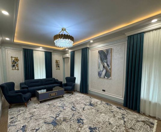 Сотувда 6+ хонали квартира, 154 м²