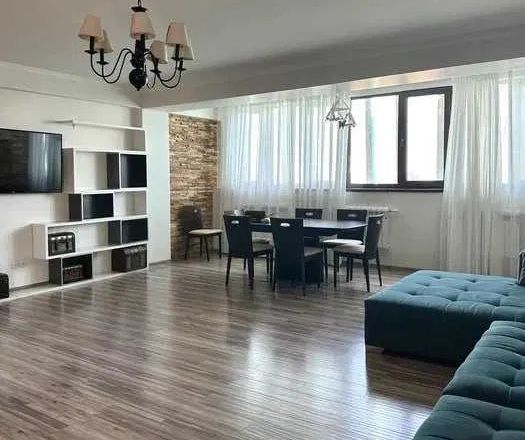 В продаже 4-комн. квартира, 145 м²