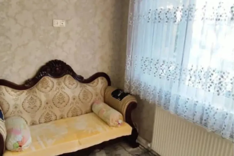 Сотувда 3 хонали квартира, 70 м²