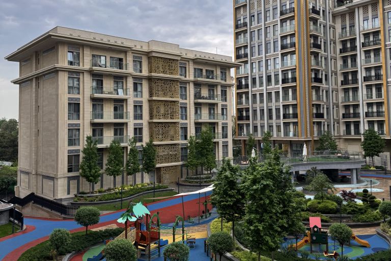 Сотувда 3 хонали квартира, 80 м²