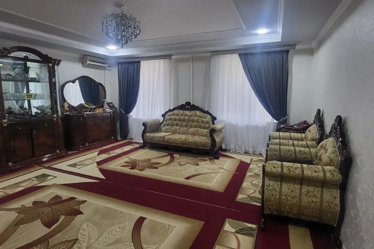 Сотувда 3 хонали квартира, 128 м²