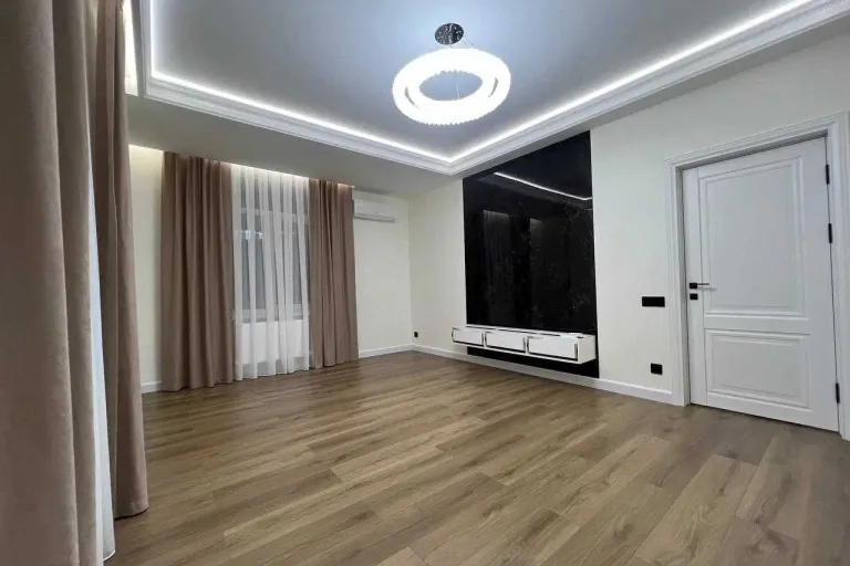 Сотувда 3 хонали квартира, 86 м²