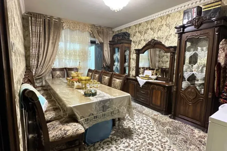 Сотувда 4 хонали квартира, 73 м²