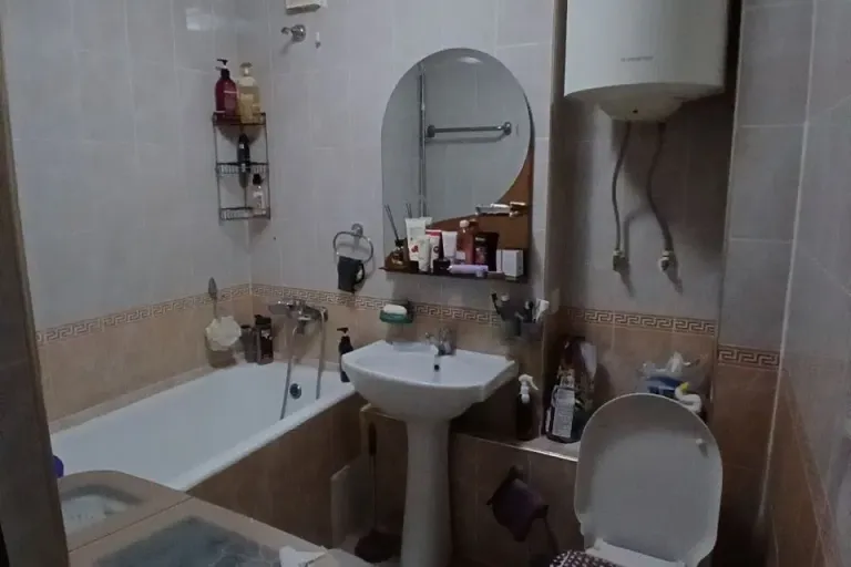 Сотувда 3 хонали квартира, 67 м²
