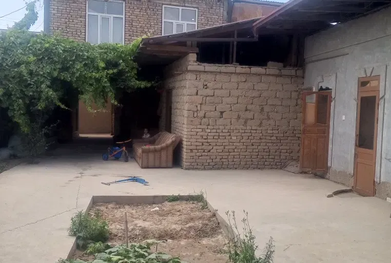 Сотувда уй, 300 м², 1 қаватли, 3,5 сот.