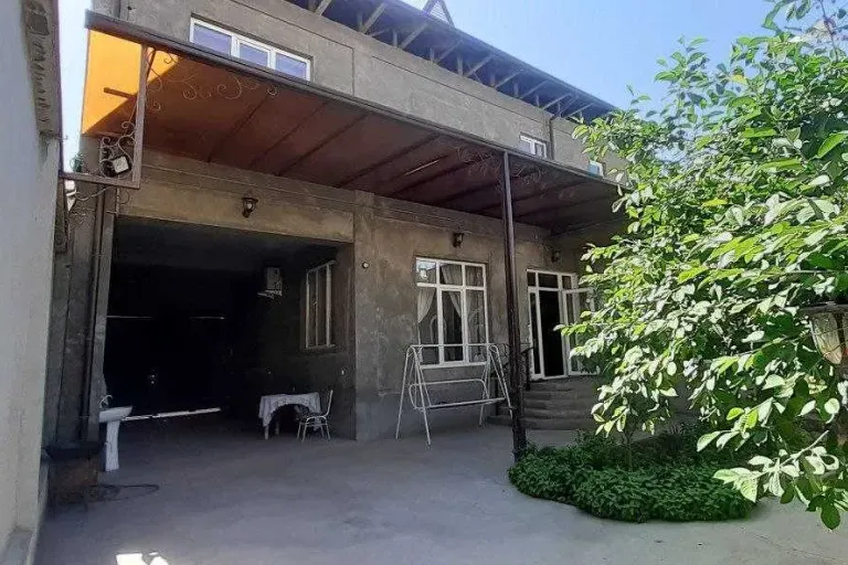 В продаже дом, 200 м², 2 этажа, 4,6 сот.