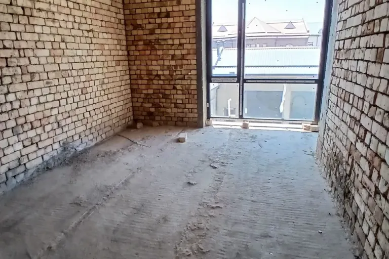 В продаже дом, 300 м², 3 этажа, 3 сот.