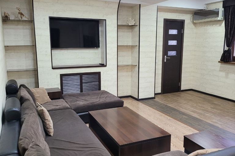 В продаже 4-комн. квартира, 100 м²