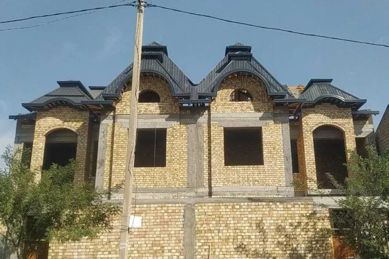 В продаже дом, 220 м², 2 этажа, 2 сот.