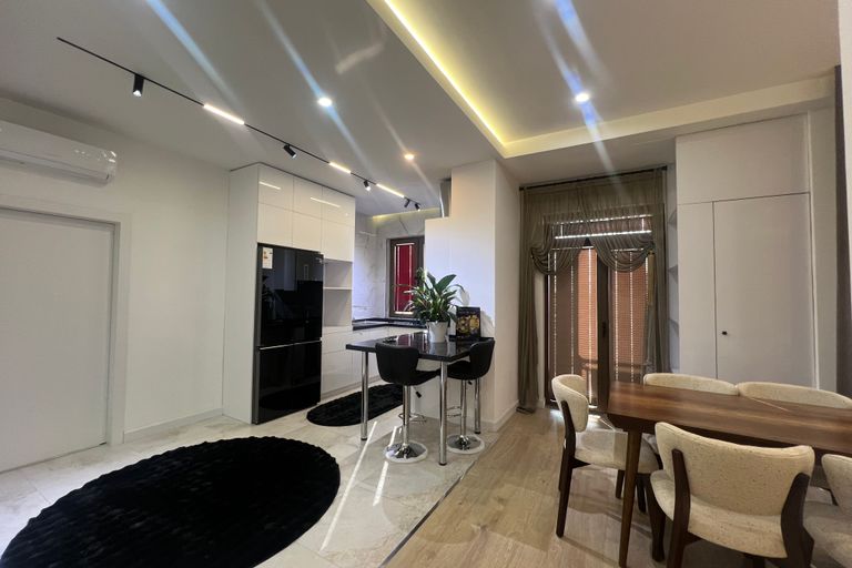 Сотувда 3 хонали квартира, 92 м²