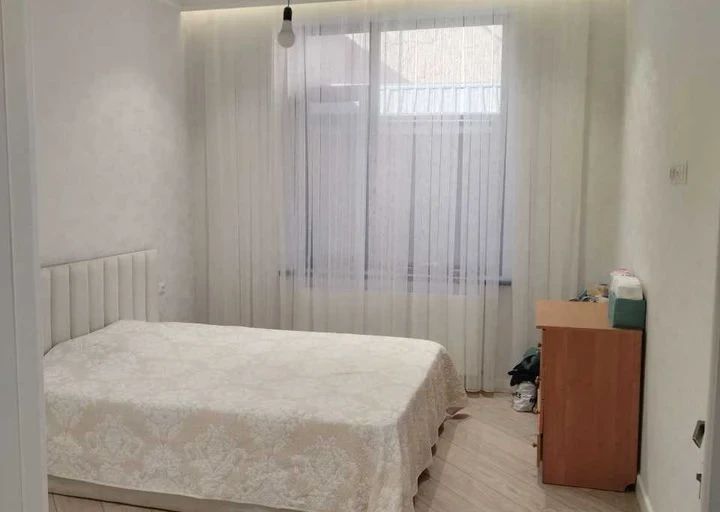 Дом, 270 м², 3 этажа, 2,7 сот.