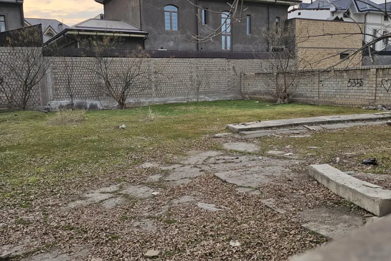 В продаже земля, 5 сот.