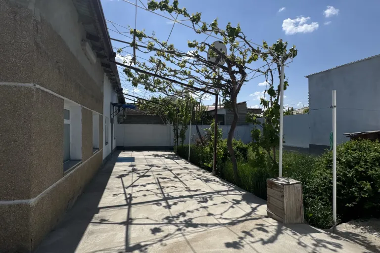 В продаже дом, 600 м², 1 этаж, 6 га