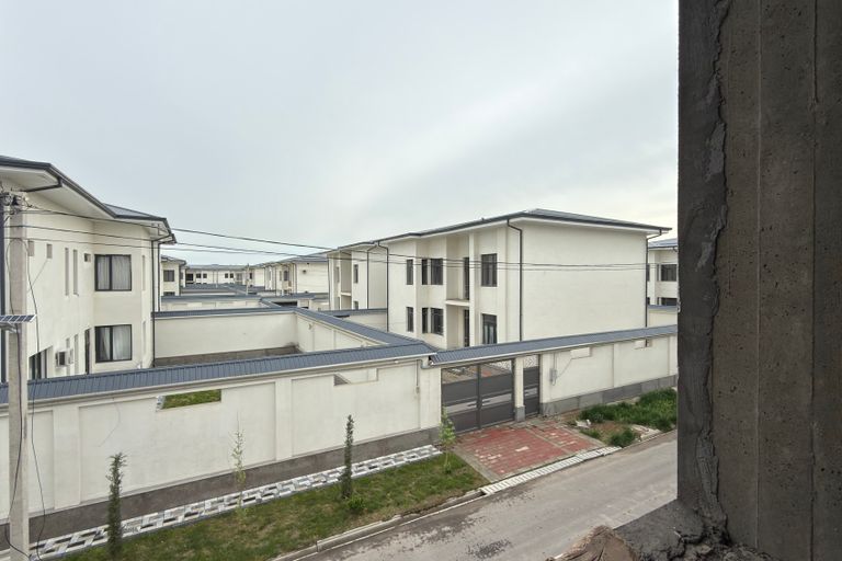 Сотувда уй, 175 м², 3 қаватли, 3 сот.