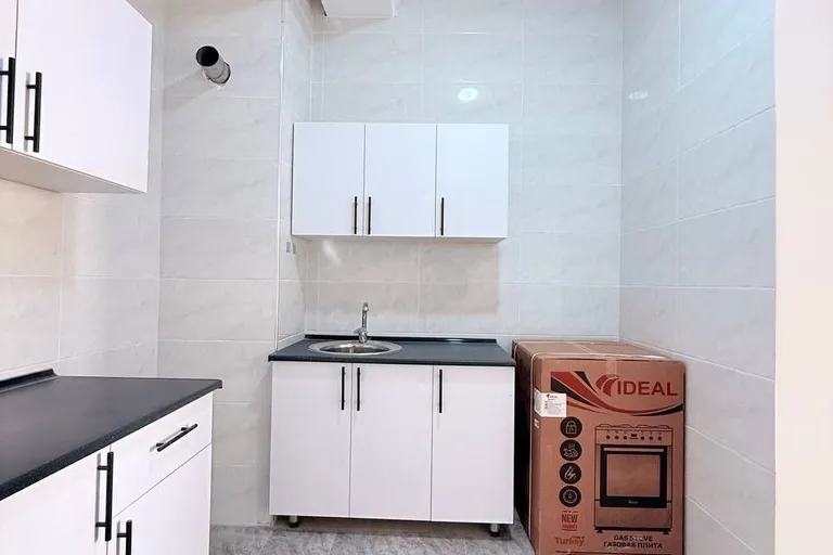 Сотувда 2 хонали квартира, 42 м²