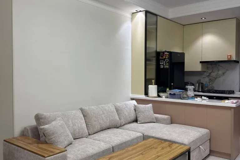 Сотувда 3 хонали квартира, 70 м²