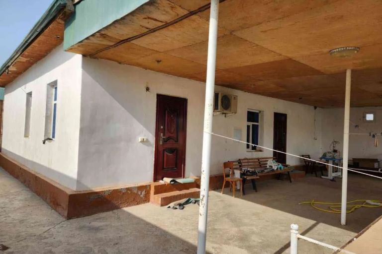 Ҳовли уй, 200 м², 2 қават, 2 сот.