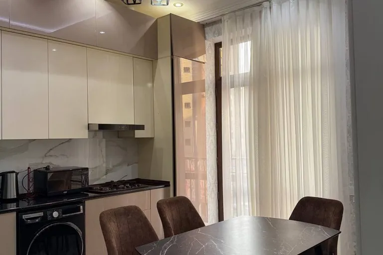 Сотувда 2 хонали квартира, 60 м²