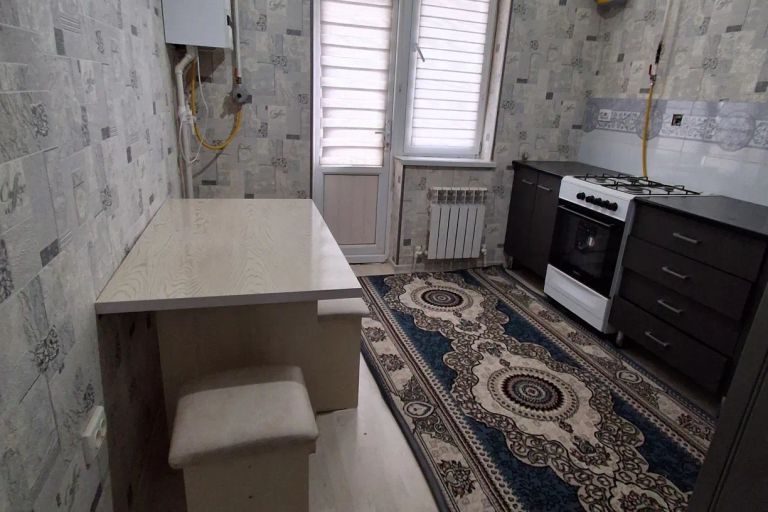 Сотувда 3 хонали квартира, 67 м²