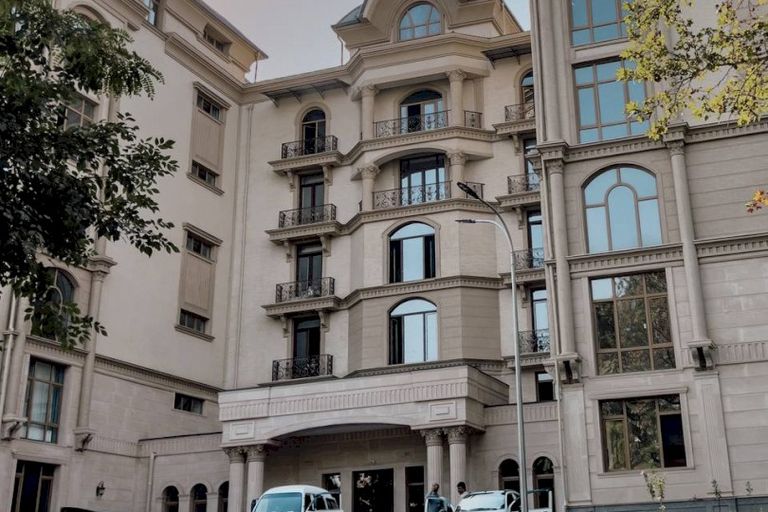 Grand Akkurgan Resident