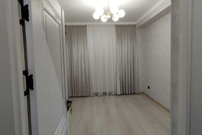 Сотувда 2 хонали квартира, 60 м²