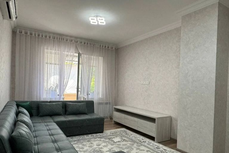 2-комн. квартира, 78 м², 3/4 этаж