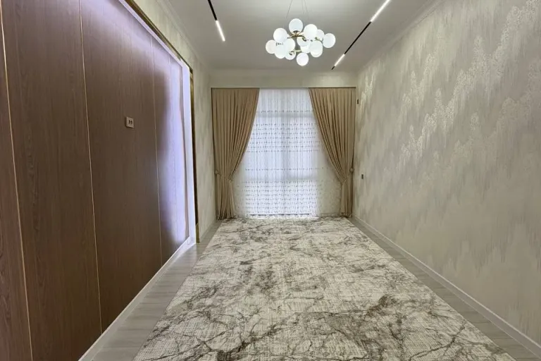 Сотувда 3 хонали квартира, 80 м²