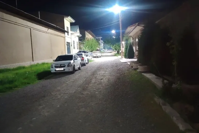 Сотувда уй, 1000 м², 2 қаватли, 10 сот.