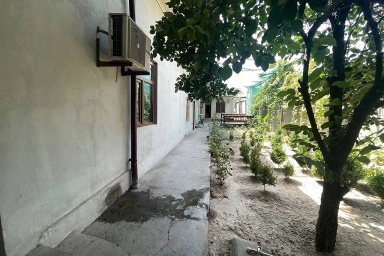 Ҳовли уй, 1300 м², 1 қават, 13 сот.