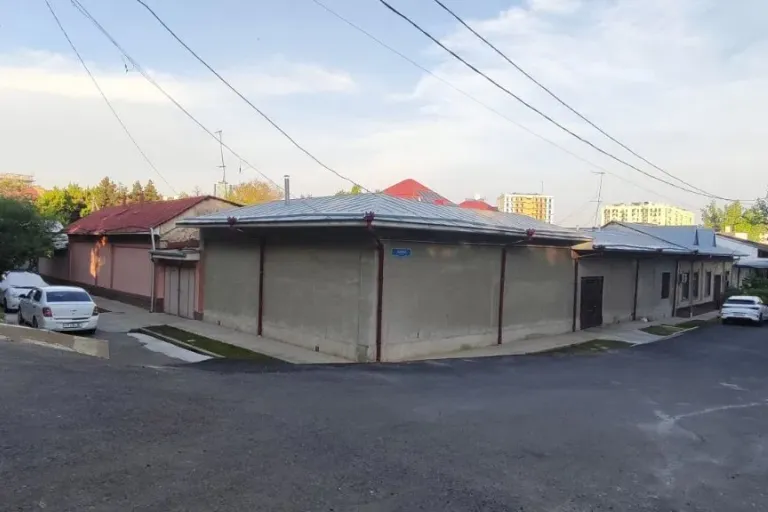 Сотувда уй, 340 м², 1 қаватли, 3,4 сот.