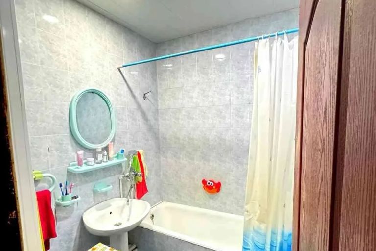 3-комн. квартира, 84 м², 1/9 этаж