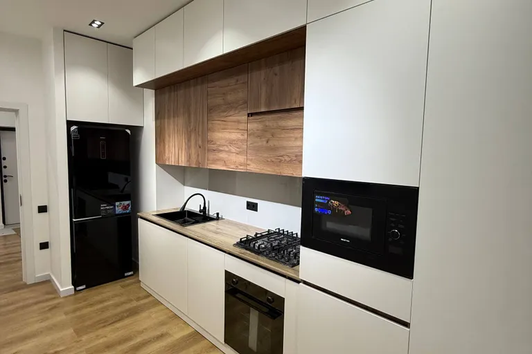 В продаже 2-комн. квартира, 65 м²