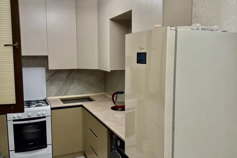 Сотувда 4 хонали квартира, 80 м²