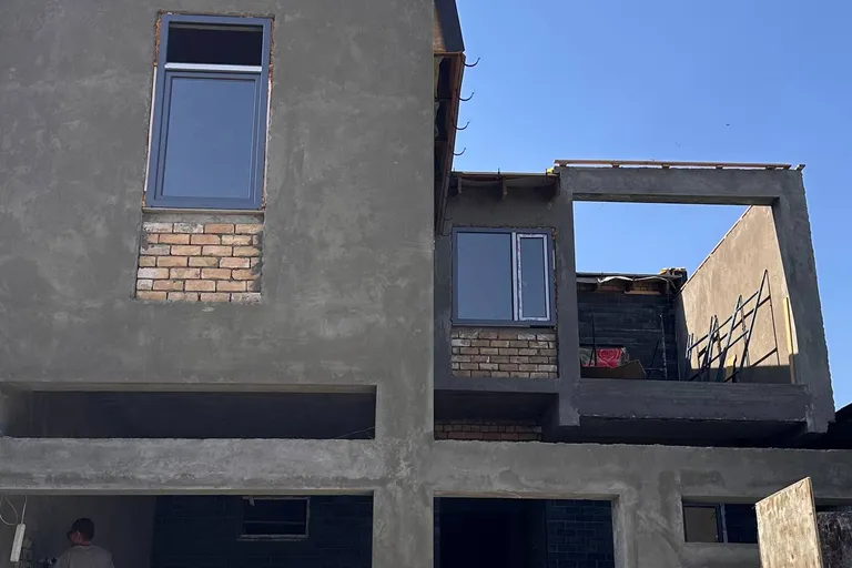 В продаже дом, 320 м², 3 этажа, 15 сот.