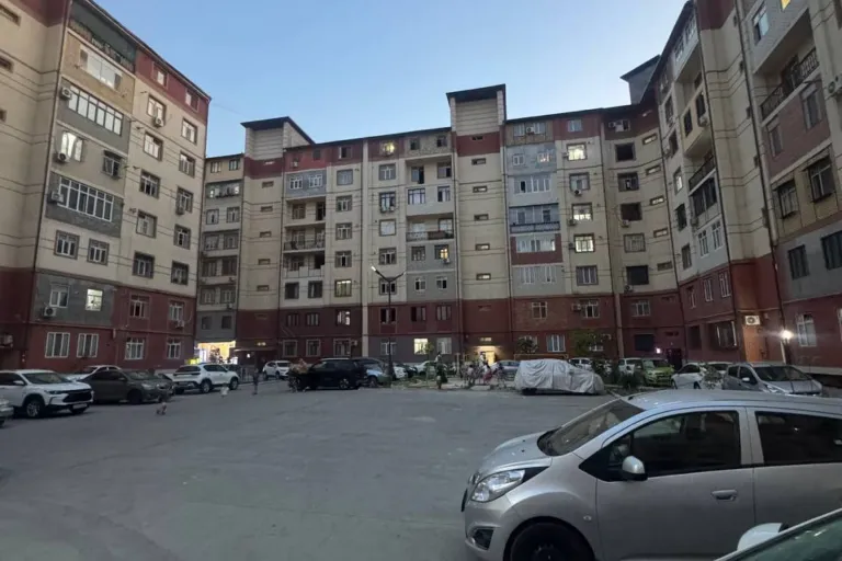 Сотувда 1 хонали квартира, 42 м²