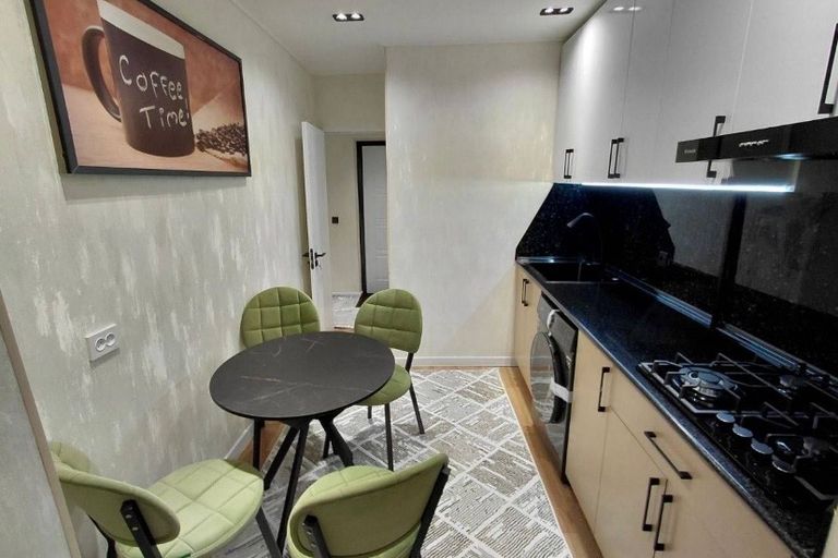 Сотувда 2 хонали квартира, 38 м²