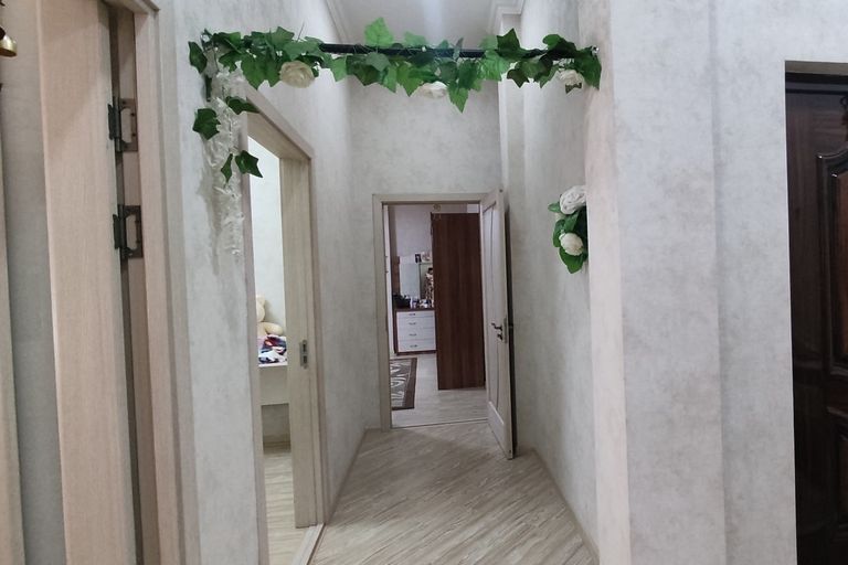 4+-комн. квартира, 108 м², 2/3 этаж